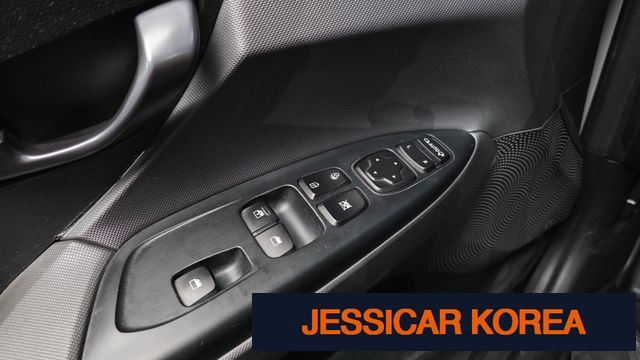 2019 Hyundai Veloster (JS) - Thumbnail 16