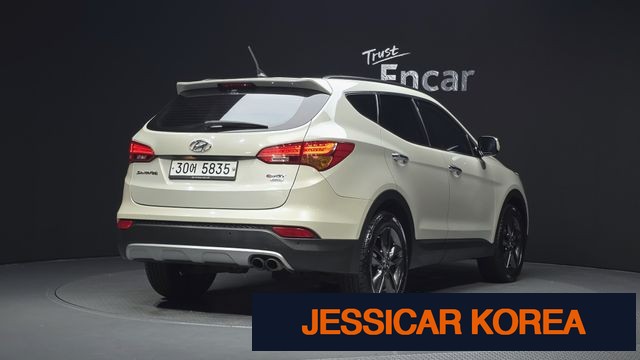 2013 Hyundai Santa Fe DM - Thumbnail 9