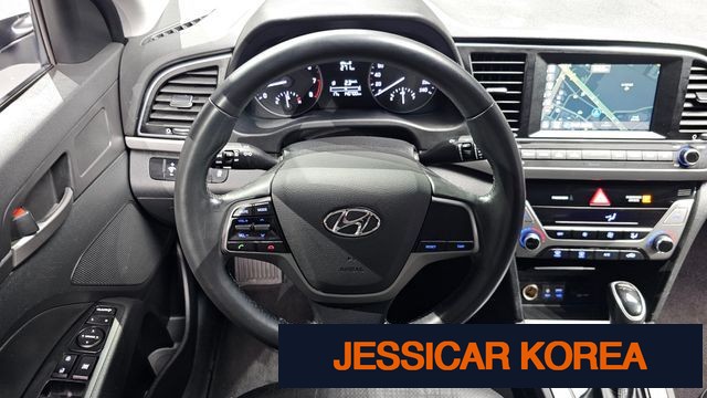 2016 Hyundai Avante AD - Thumbnail 10