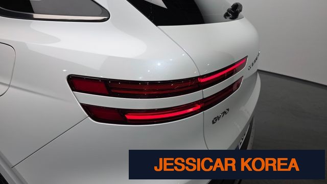 2025 Genesis GV70 - Thumbnail 5