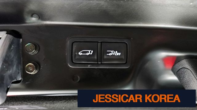2025 Hyundai Staria - Thumbnail 6