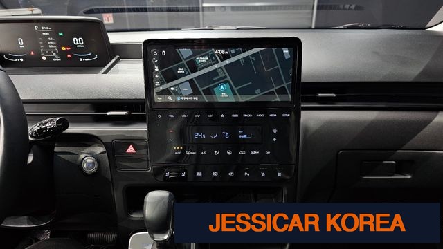 2025 Hyundai Staria - Thumbnail 8