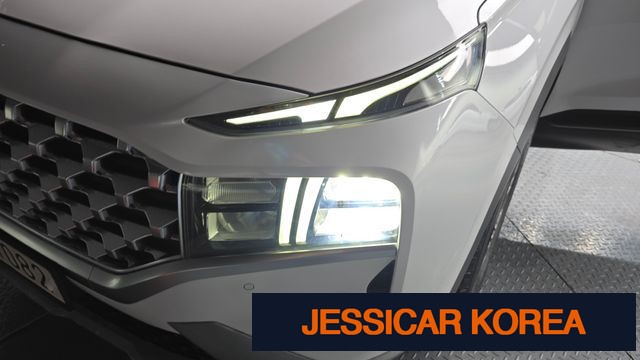 2021 Hyundai The New Santa Fe - Thumbnail 3
