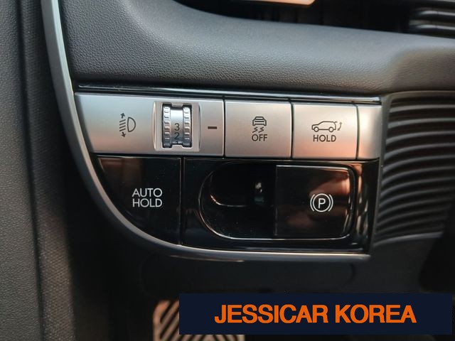 2022 Hyundai Ioniq 5 - Thumbnail 2
