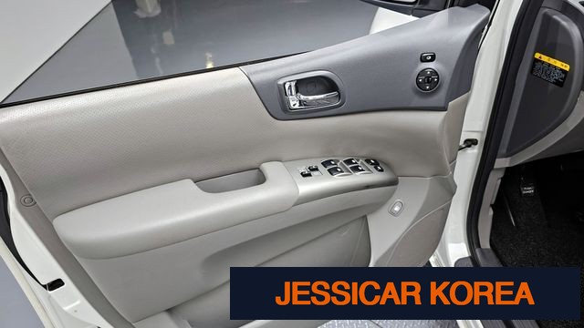2013 Kia Carnival R - Thumbnail 9