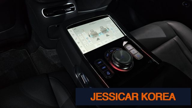2023 Genesis G90 (RS4) - Thumbnail 3