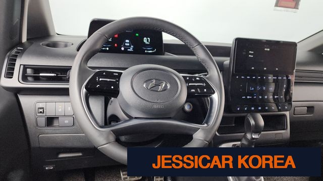 2023 Hyundai Staria - Thumbnail 9