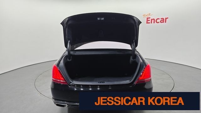 2016 Genesis EQ900 - Thumbnail 4