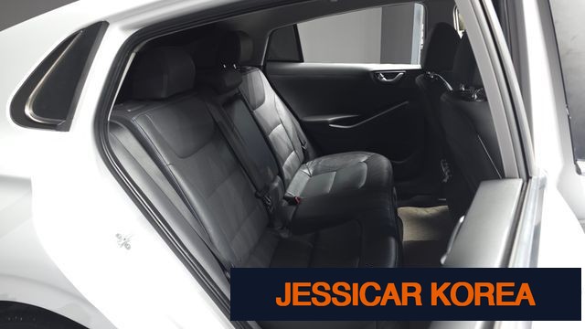 2016 Hyundai Ioniq Hybrid - Thumbnail 7