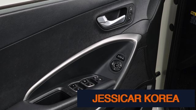 2015 Hyundai Santa Fe DM - Thumbnail 9