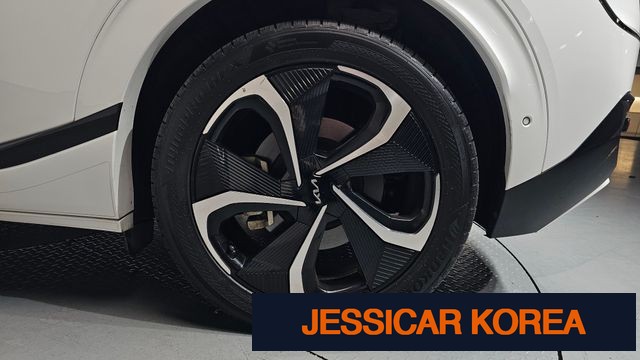 2022 Kia EV6 - Thumbnail 5