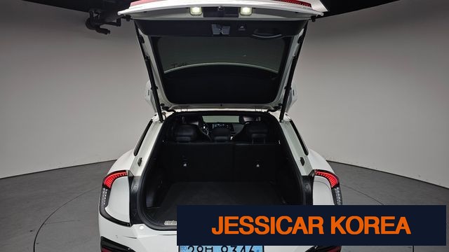 2022 Kia EV6 - Thumbnail 6