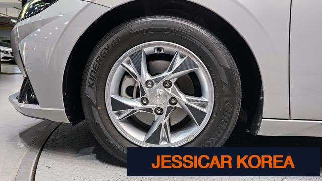 2021 Hyundai Avante (CN7) - Thumbnail 2