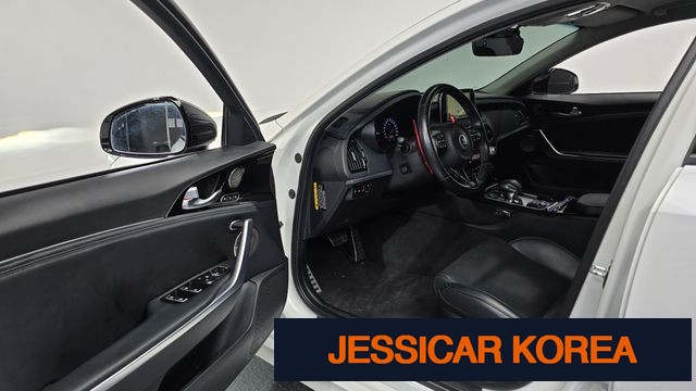 2018 Kia Stinger - Thumbnail 6