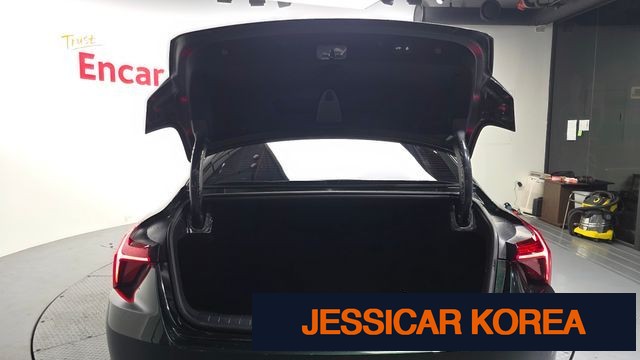 2023 Kia K8 - Thumbnail 4