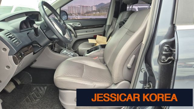 2016 KG Mobility Korando Turismo - Thumbnail 9