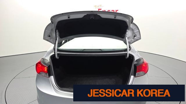 2012 Hyundai Avante MD - Thumbnail 5