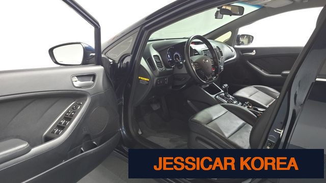 2017 Kia The New K3 - Thumbnail 5