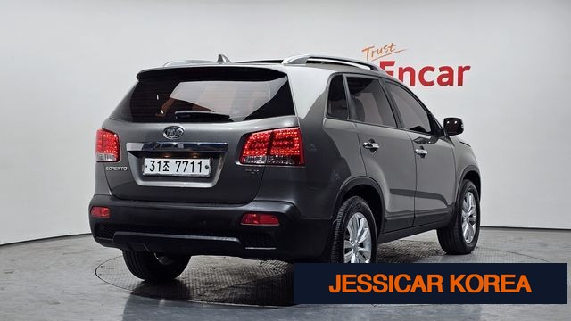 2010 Kia Sorento R - Thumbnail 4