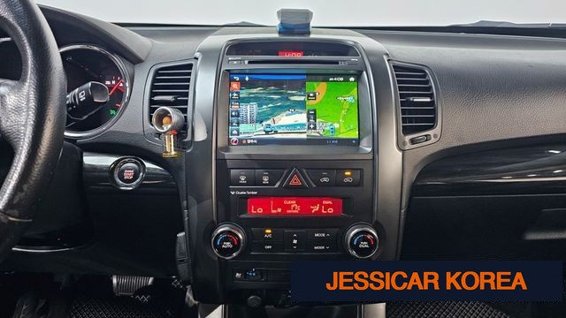 2010 Kia Sorento R - Thumbnail 9