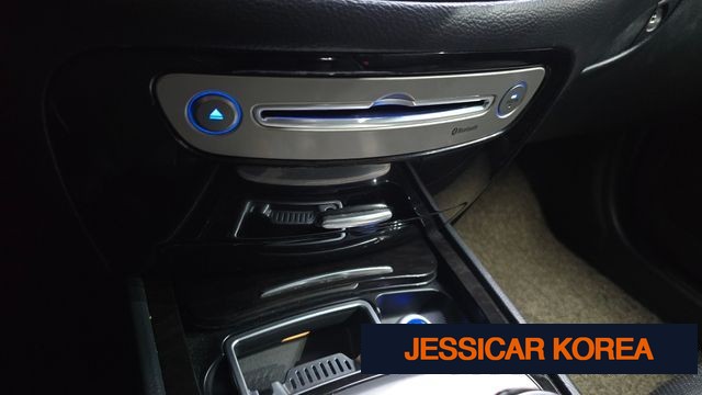 2012 Hyundai Genesis - Thumbnail 3