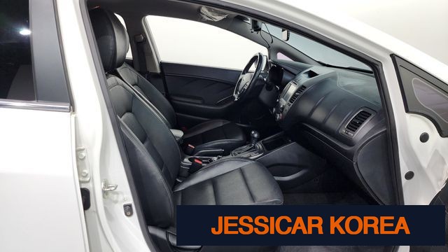 2014 Kia K3 - Thumbnail 4