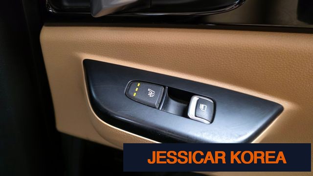 2022 Kia Carnival 4th Gen - Thumbnail 3
