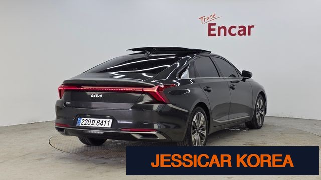 2023 Kia K8 - Thumbnail 4
