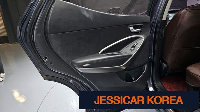 2015 Hyundai Santa Fe DM - Thumbnail 3