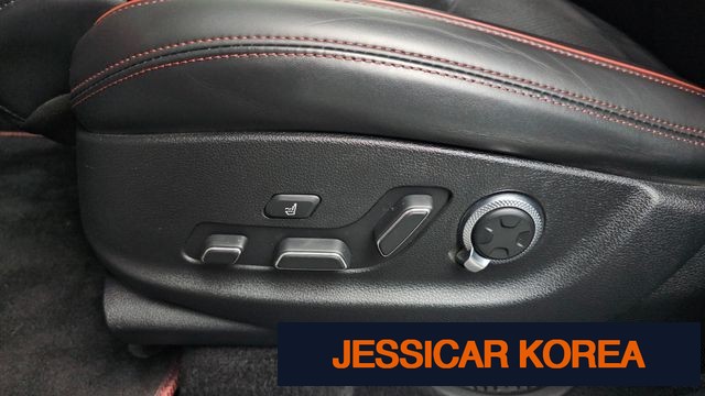 2022 Genesis GV70 - Thumbnail 9