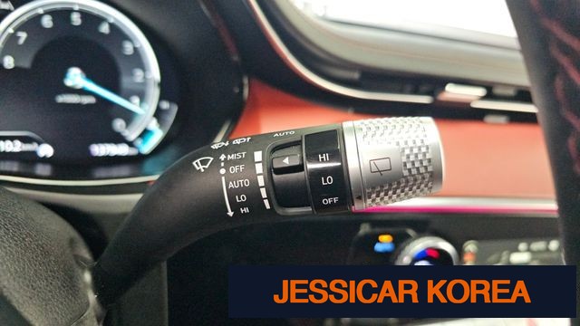 2022 Genesis GV70 - Thumbnail 10