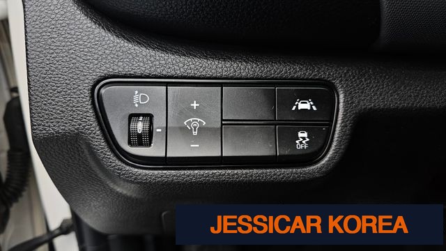 2023 Kia Seltos - Thumbnail 4