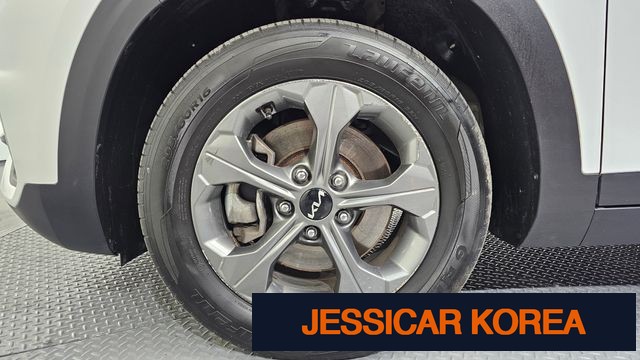 2023 Kia Seltos - Thumbnail 8