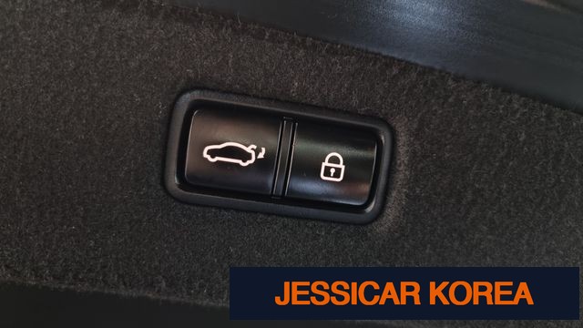 2020 Genesis G90 - Thumbnail 8