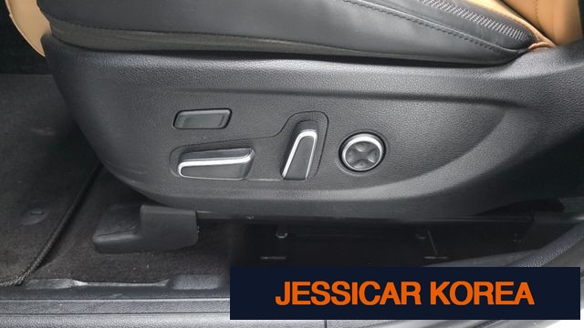 2023 Hyundai The New Santa Fe - Thumbnail 9