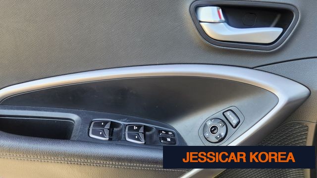 2013 Hyundai Santa Fe DM - Thumbnail 4