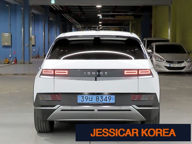 2023 Hyundai Ioniq 5 - Thumbnail 9