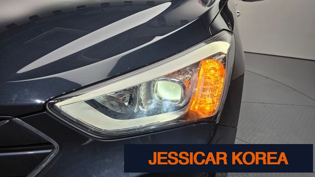 2015 Hyundai Santa Fe DM - Thumbnail 2