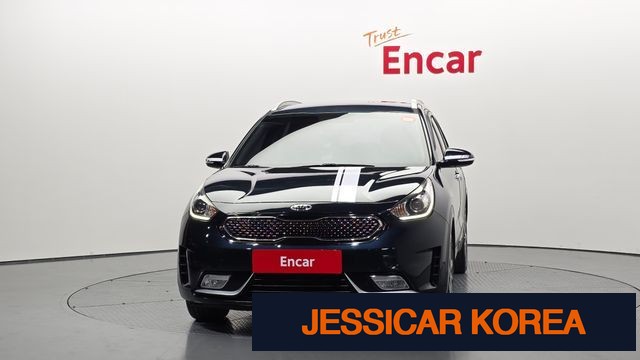2017 Kia Niro - Thumbnail 3