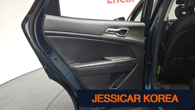 2022 Kia Sportage 5th Gen - Thumbnail 7