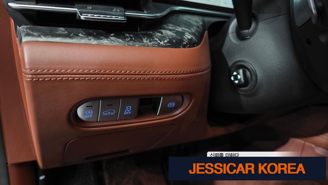 2025 Genesis G90 (RS4) - Thumbnail 9