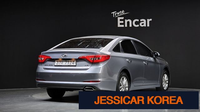 2016 Hyundai LF Sonata - Thumbnail 2