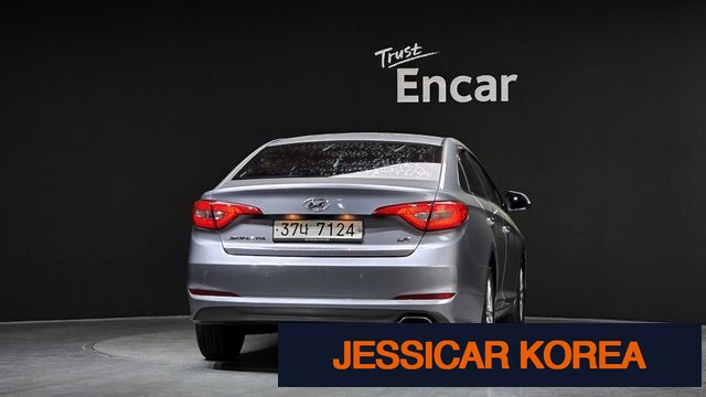 2016 Hyundai LF Sonata - Thumbnail 5
