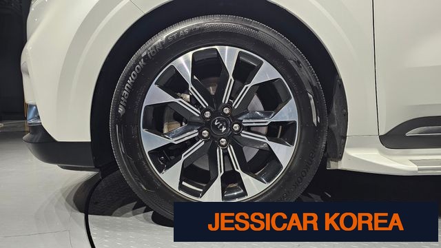 2021 Kia Carnival 4th Gen - Thumbnail 3