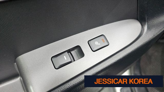 2013 Kia Sportage R - Thumbnail 4