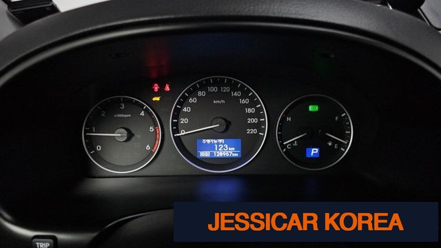2019 Hyundai The New Grand Starex - Thumbnail 4