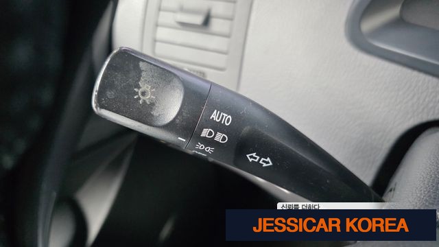 2018 KG Mobility Korando Turismo - Thumbnail 6