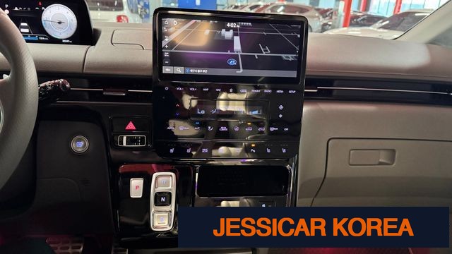 2022 Hyundai Staria - Thumbnail 8