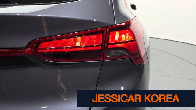 2021 Hyundai The New Santa Fe - Thumbnail 9