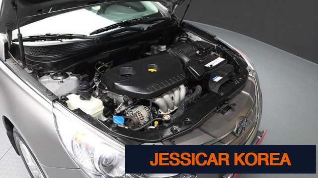 2012 Hyundai YF Sonata - Thumbnail 8
